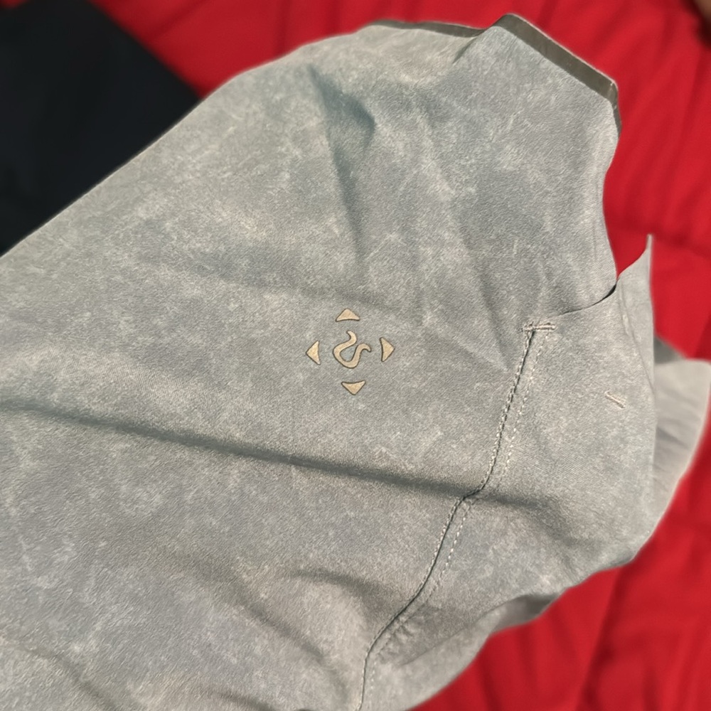 Lululemon short with liner 6” inseam - Picture 4 of 4